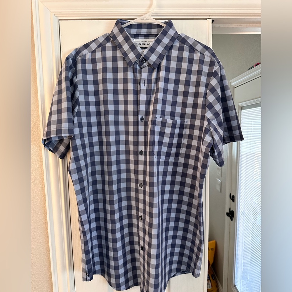Mizzen+Main Blue and White Casual Button Down Shirt